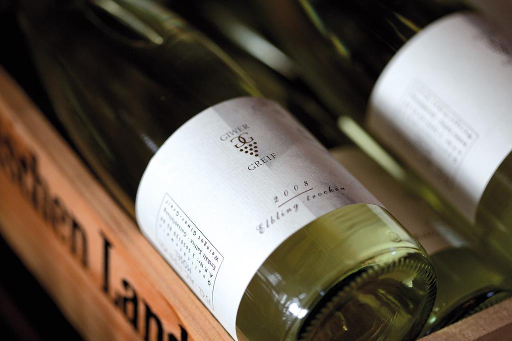 Weingut & Gaestehaus Giwergreif Wasserliesch 외부 사진